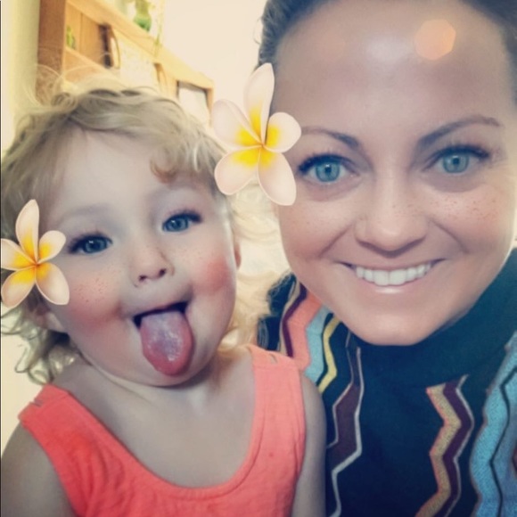 Meet your Posher, Elizabeth stow - Picture 3 of 8